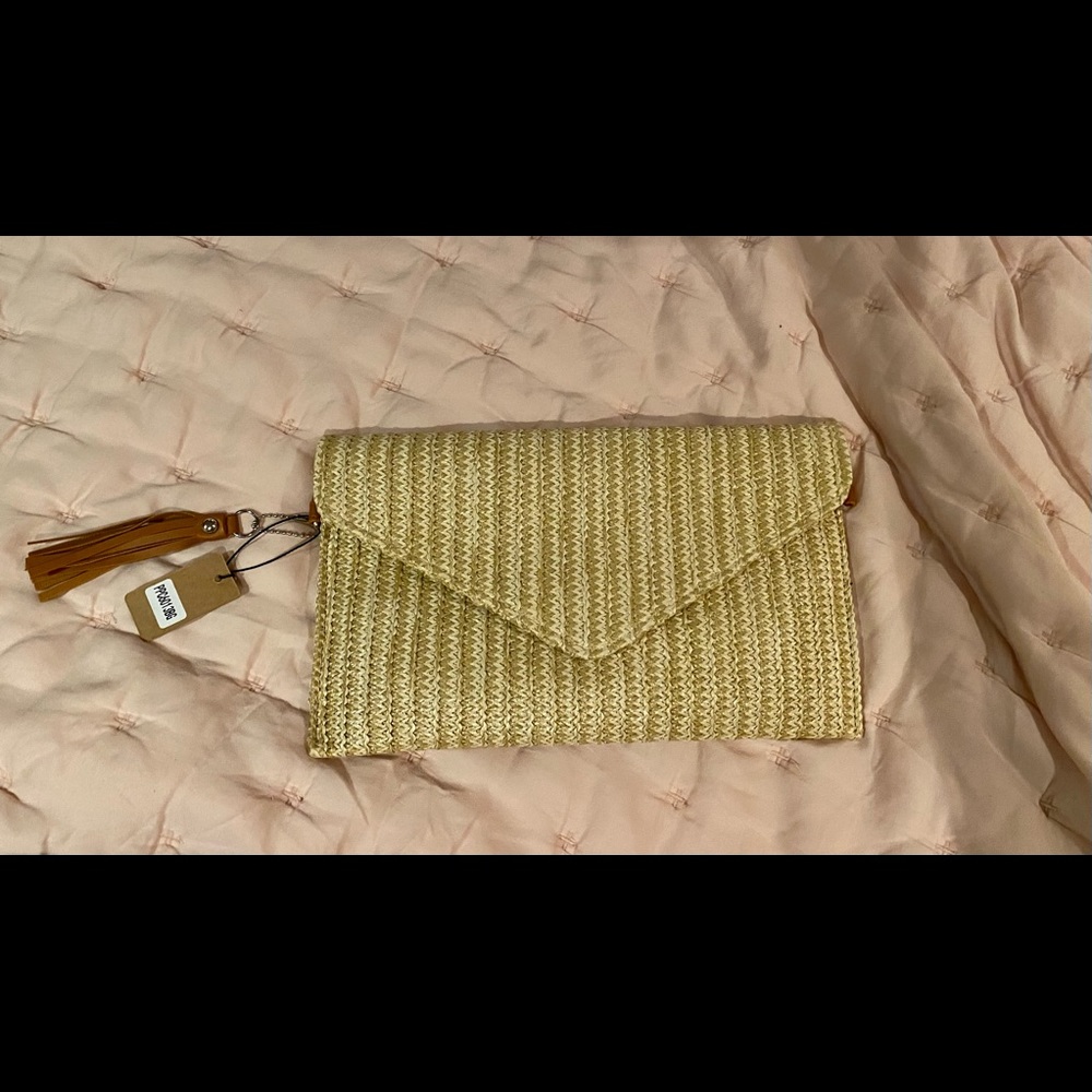 Super Cute New With Tags Straw purse/clutch/handbag